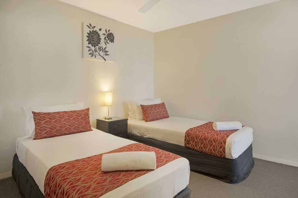 Hotel King Twin - Guestroom
