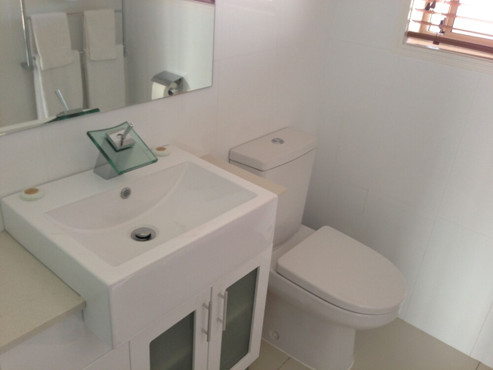 Deluxe Spa Loft - Bathroom