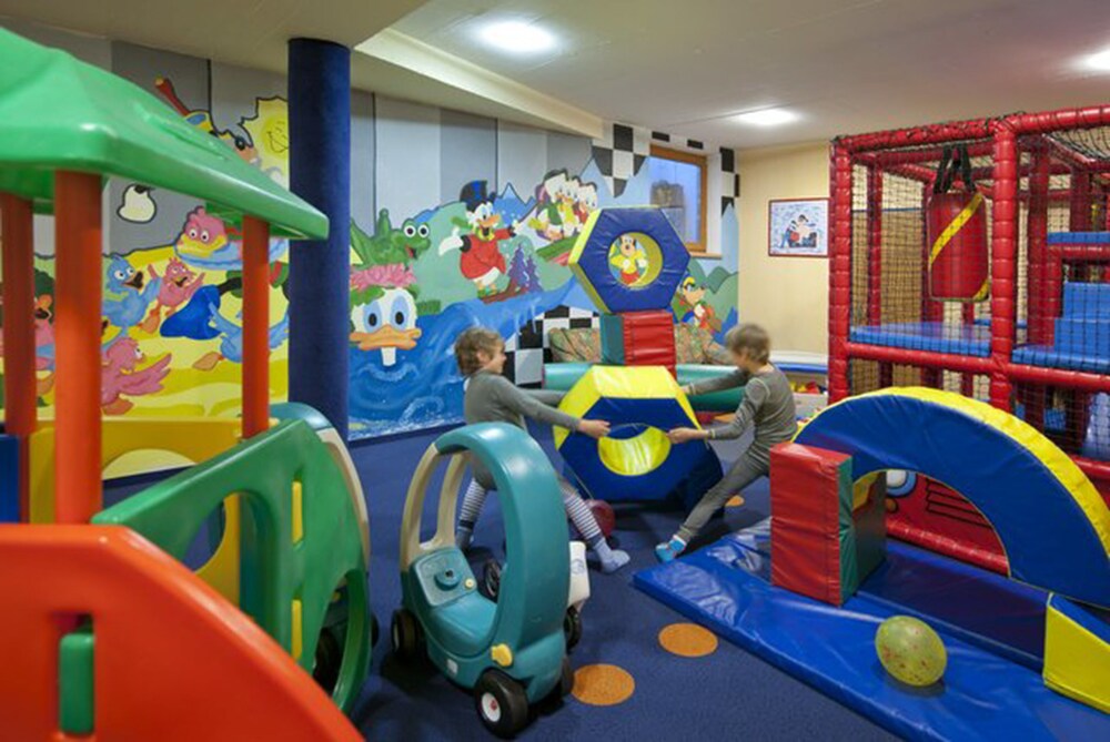 Childrens Play Area - Indoor