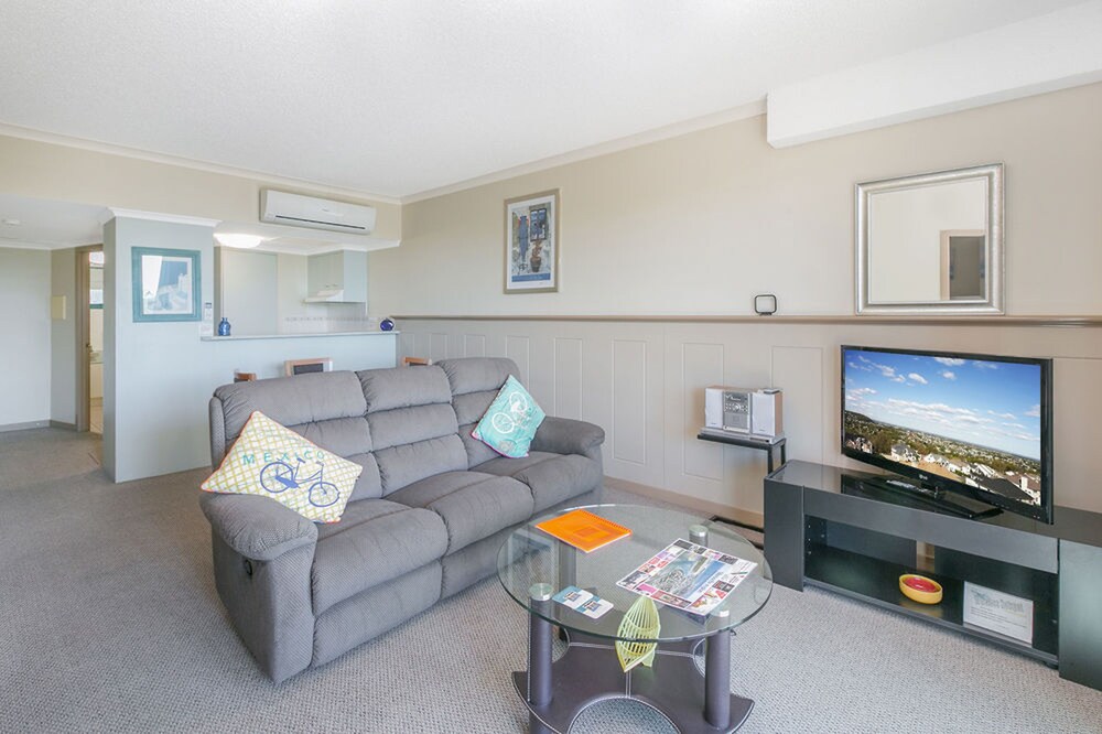 Apartment, 1 Bedroom, Park View - Living Area