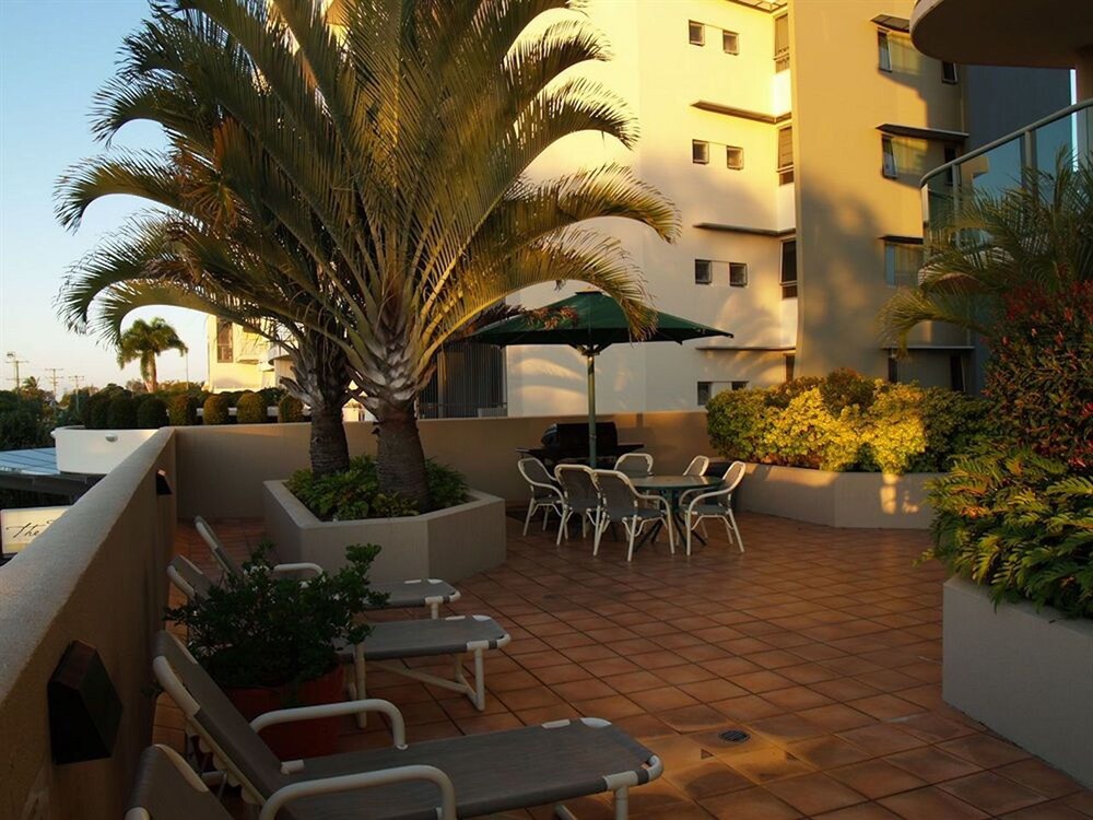 2 Bedroom Apartment (Pool Level) - Terrace/Patio