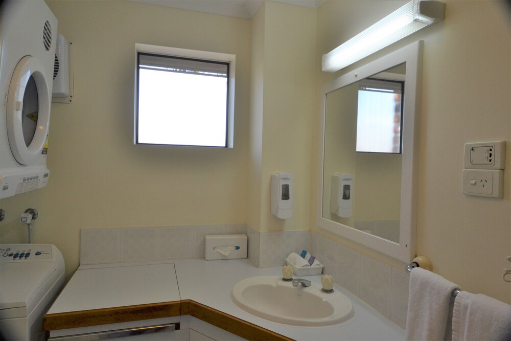 Family Apartment, 2 Bedrooms, Kitchen, City View - Bathroom