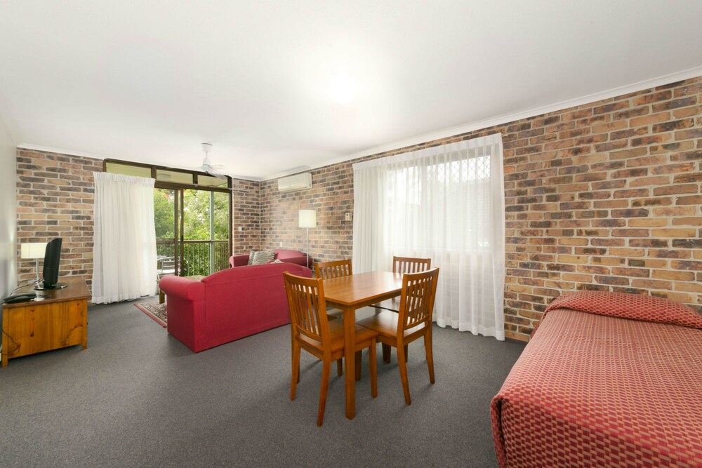 Standard Apartment, 1 Bedroom, Kitchen, Garden View - Living Area