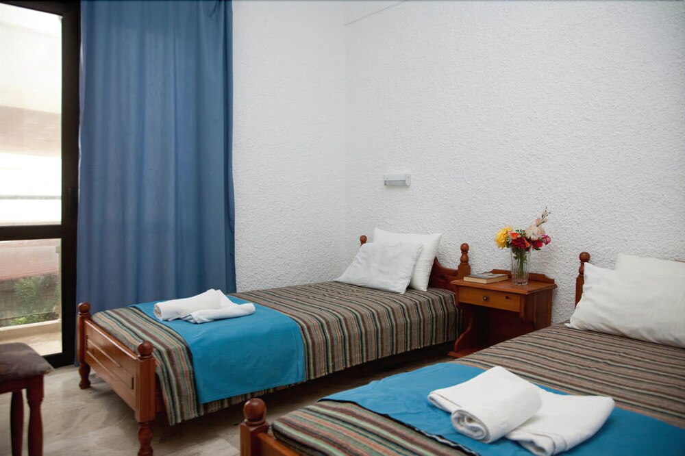 Standard Studio - Guestroom