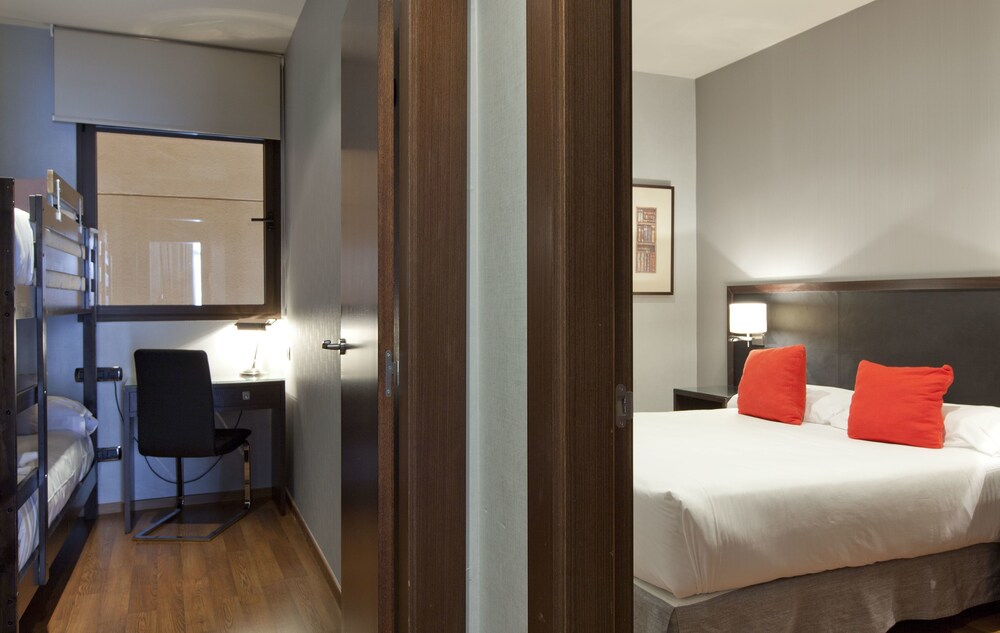 Family Apartment, 2 Bedrooms - Guestroom