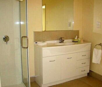 Suite, 2 Bedrooms - Bathroom