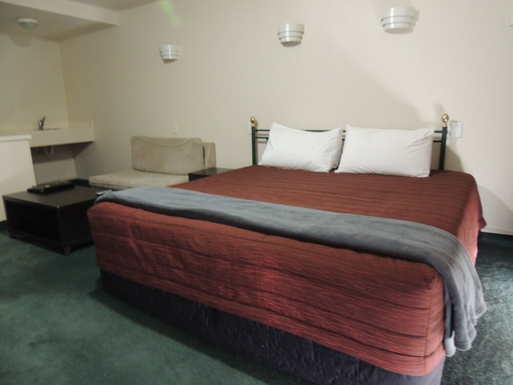 Superior Studio, Accessible, Jetted Tub - Guestroom