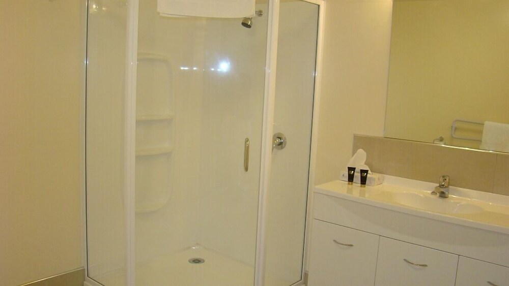 Suite, 1 Bedroom - Bathroom