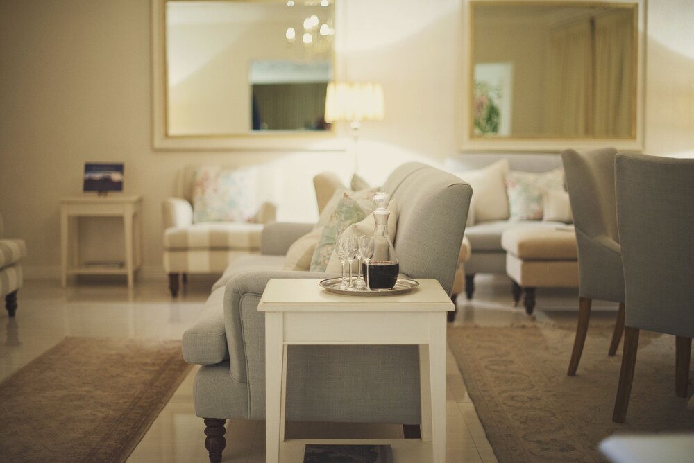 Hotel Lounge