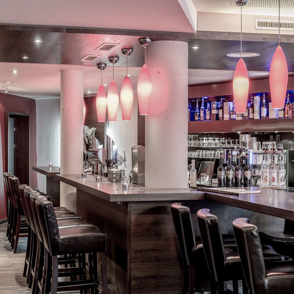 Hotel Bar