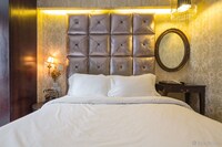 Deluxe Room, 1 Double Bed (free soft drink or beer)