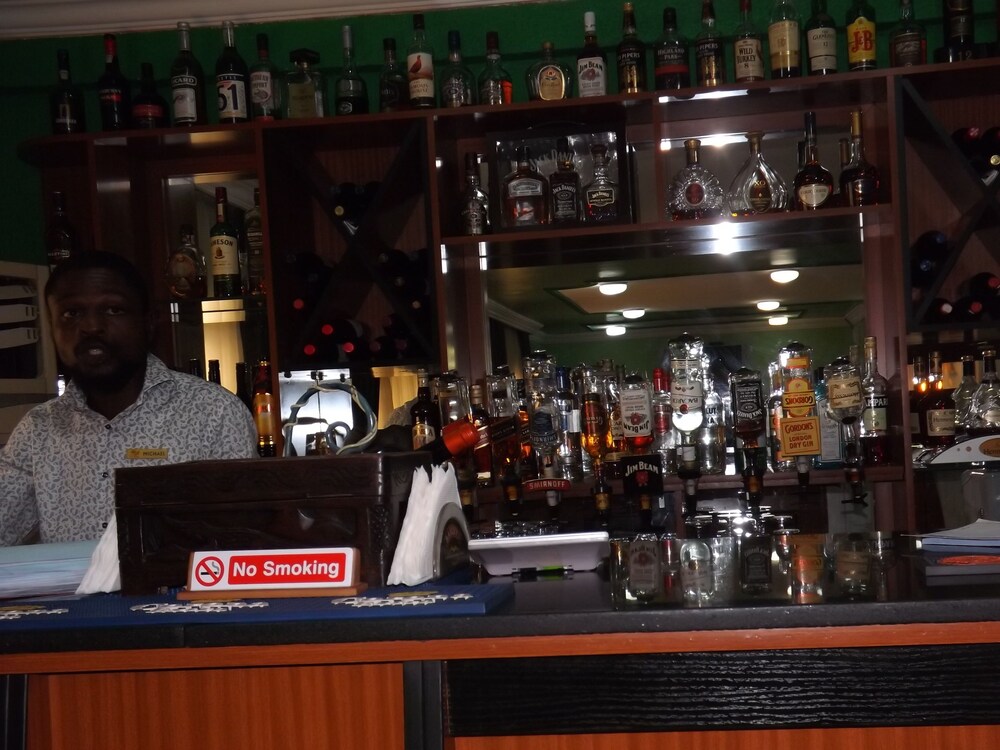 Hotel Bar