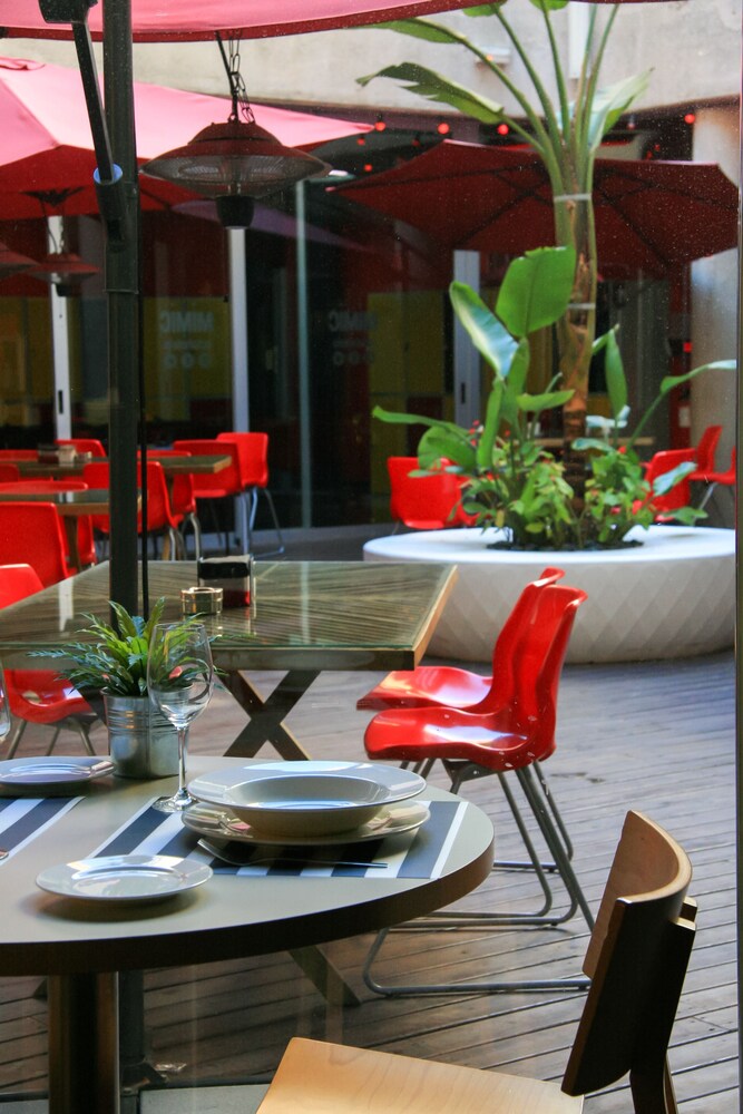Hotel Bar