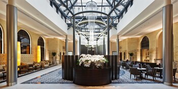 Hotel Lounge