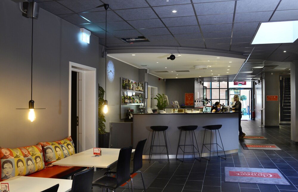 Hotel Bar