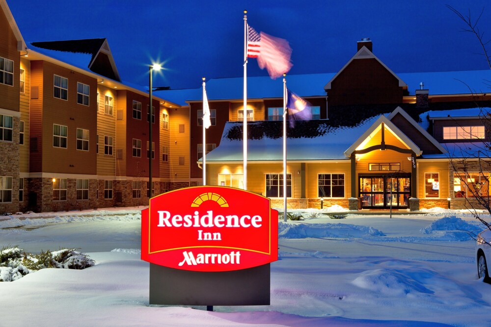 Hotel Front - Evening/Night