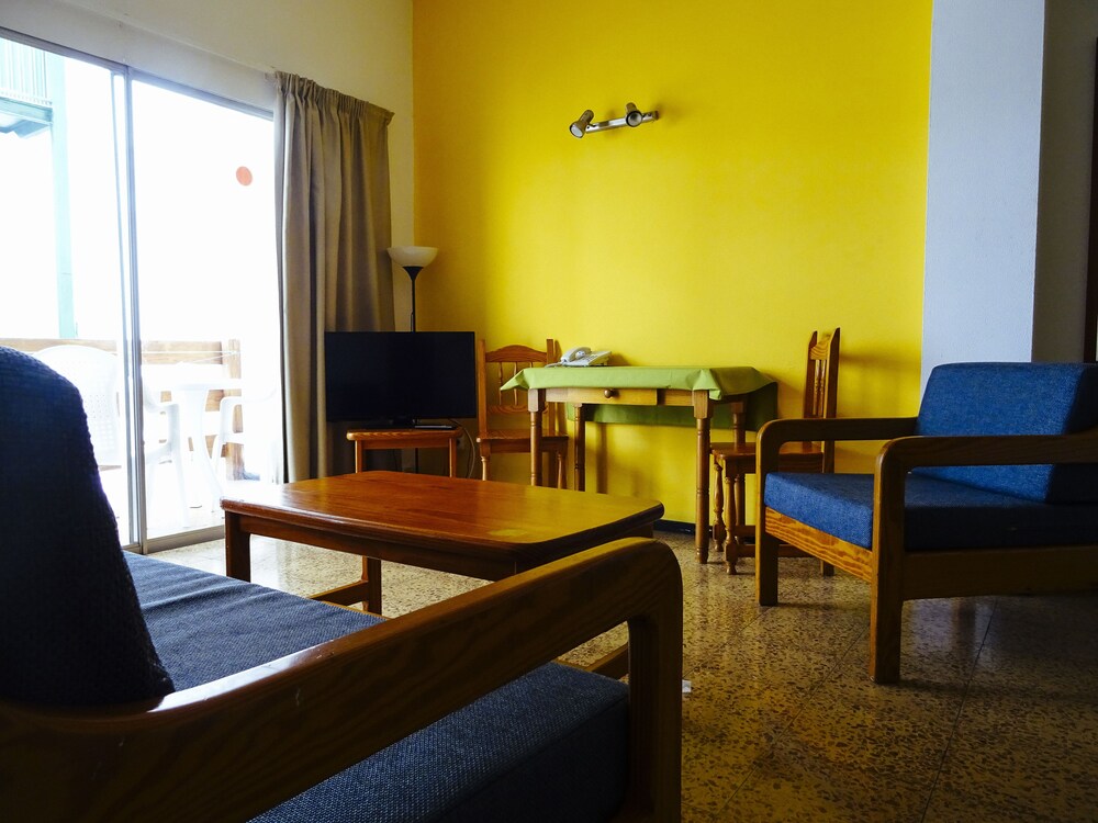 Standard Studio (Interior) - Living Room