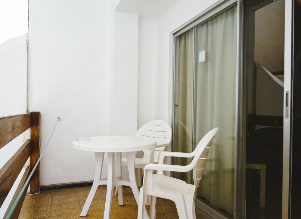 Standard Studio (Interior) - Terrace/Patio