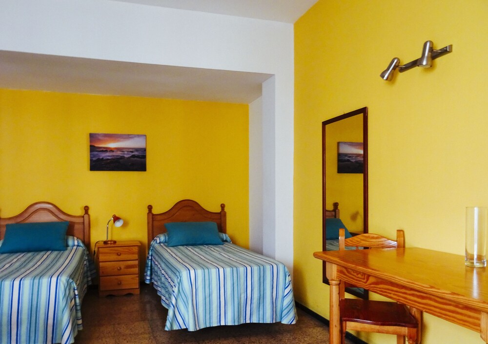Standard Studio (Interior) - Guestroom