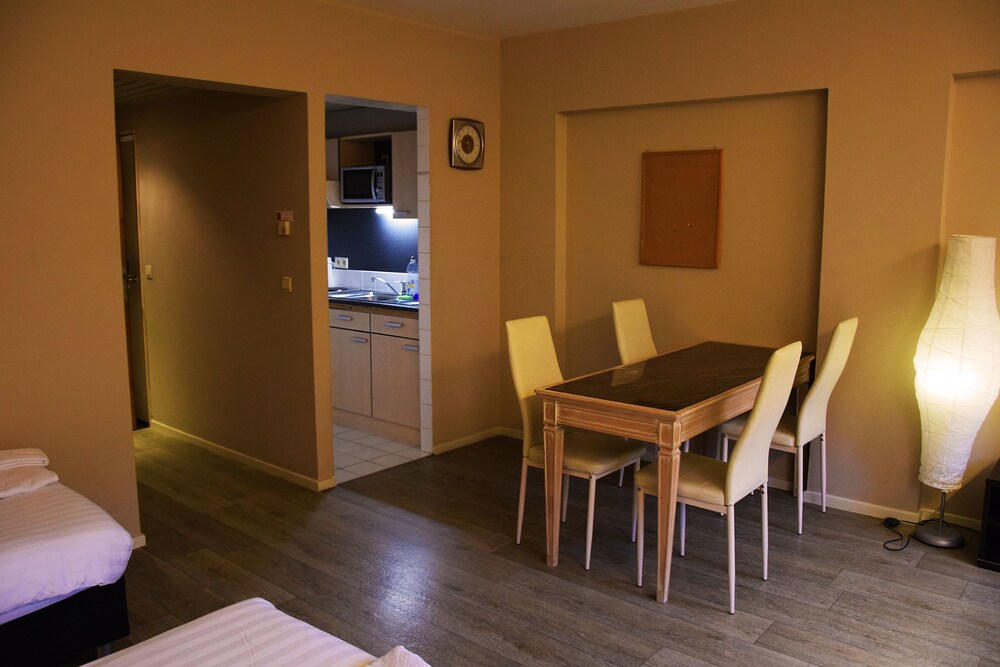 Studio, 2 Twin Beds - Guestroom View