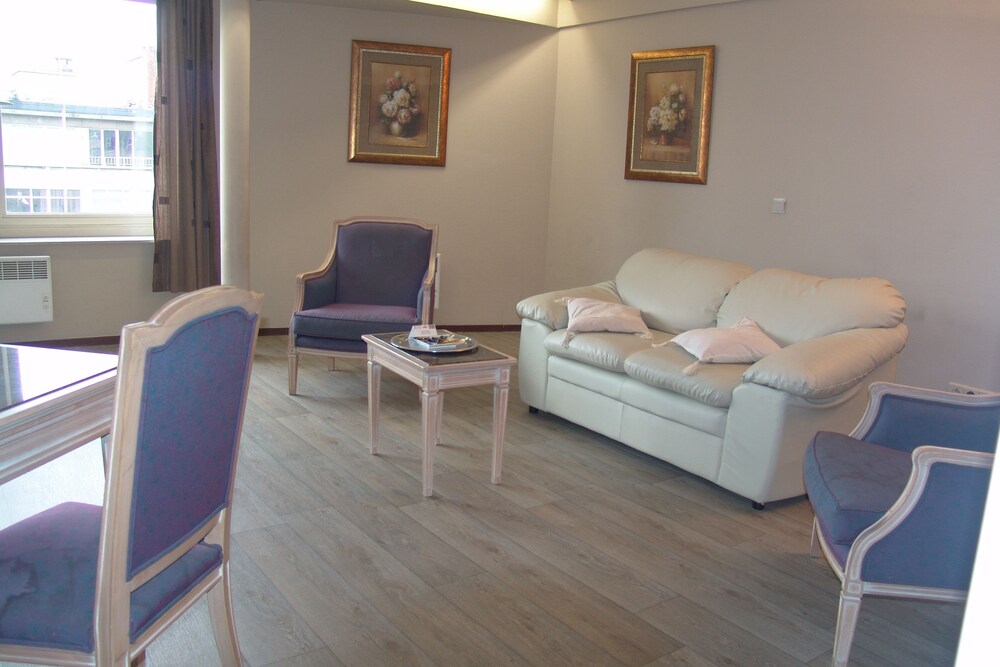 Family Room (4 persons) - Living Area