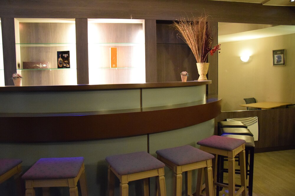 Hotel Lounge