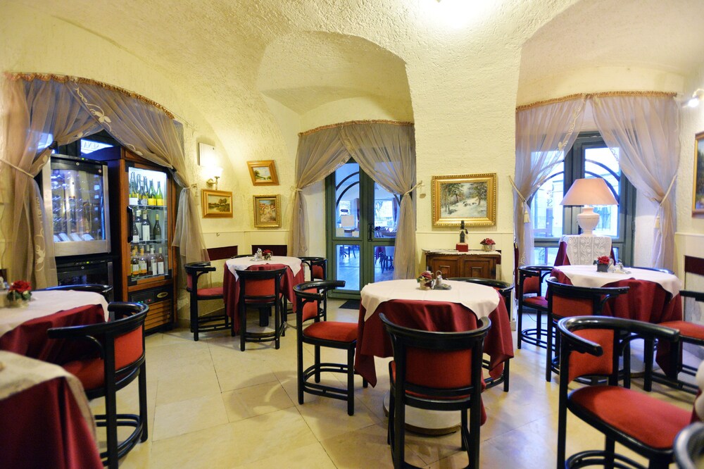 Coffee Shop
