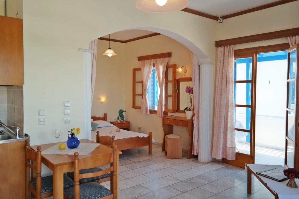 Triple Room - Living Area