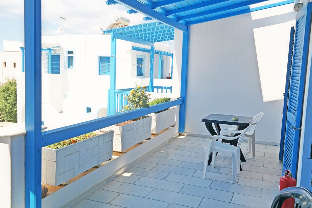 House, 2 Bedrooms - Balcony