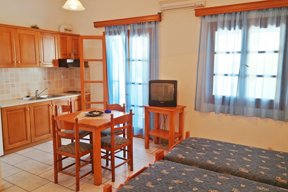 House, 2 Bedrooms - Living Area