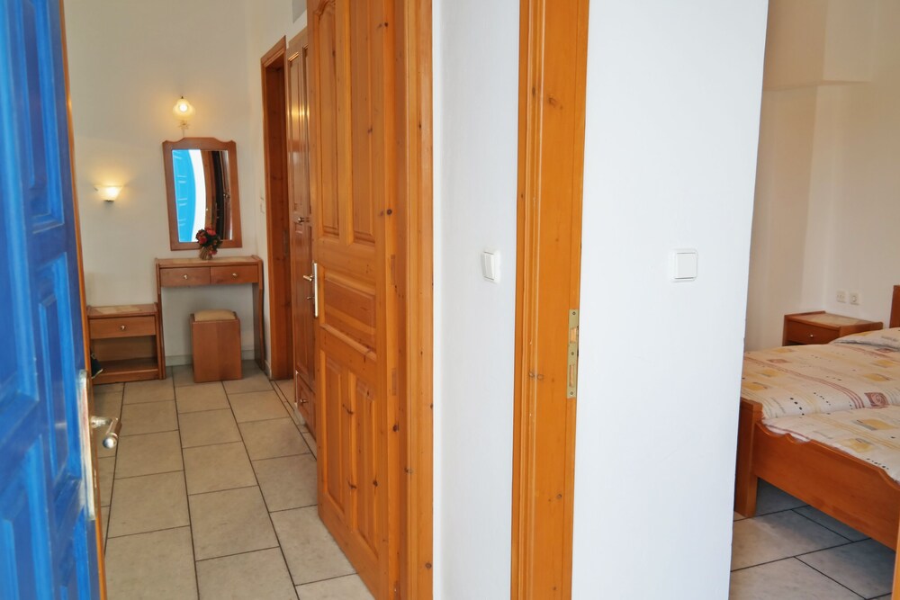 House, 2 Bedrooms - Living Area