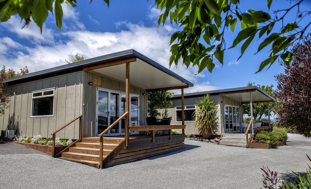 Front of property, Taupo DeBretts Spa Resort