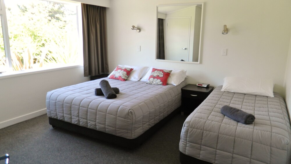 Room, Taupo DeBretts Spa Resort