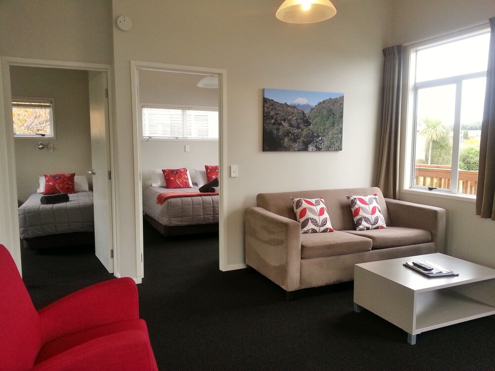 Living area, Taupo DeBretts Spa Resort