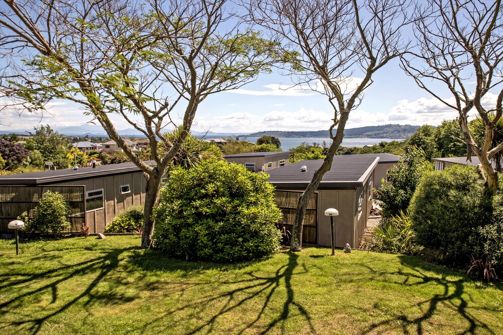 Lake view, Taupo DeBretts Spa Resort