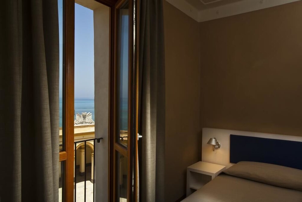 Superior Studio, Sea View - Guestroom View