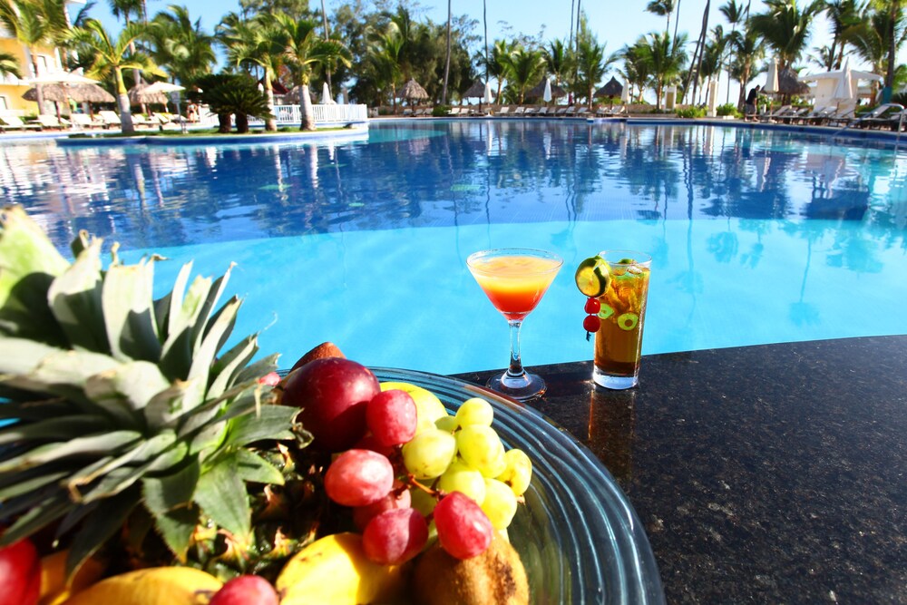 Poolside Bar