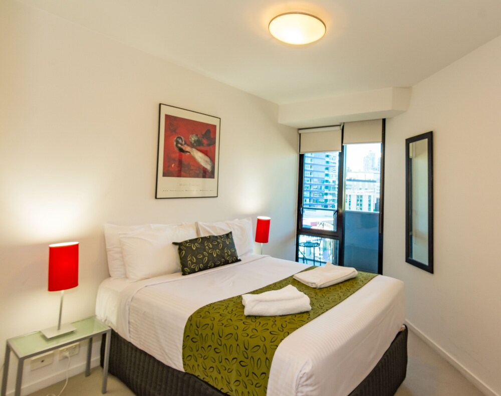 Two Bedroom One Bathroom Apartment - Guestroom