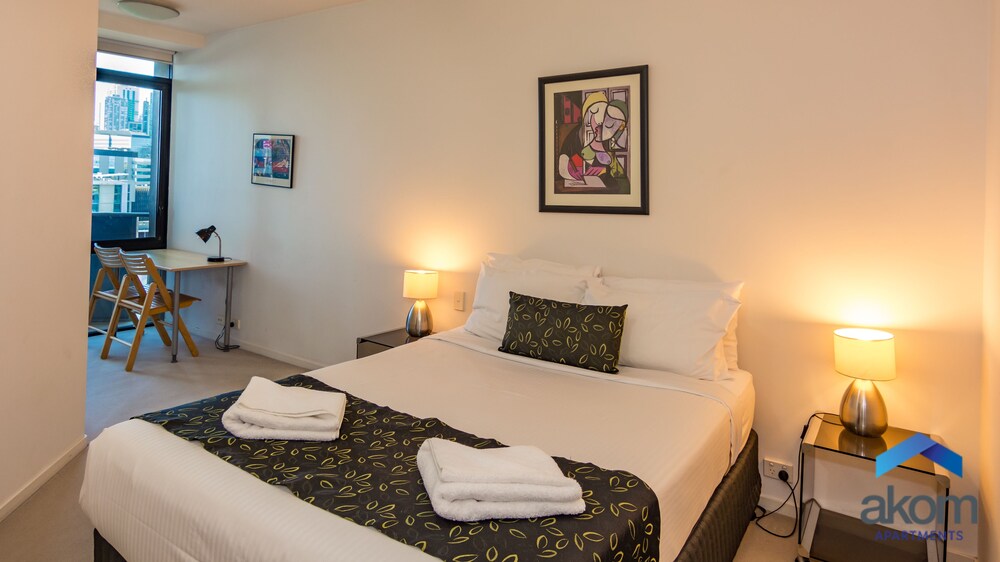 Two Bedroom One Bathroom Apartment - Guestroom