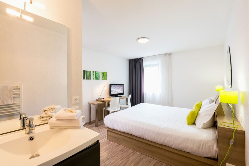 Studio, 1 King Bed - Guestroom