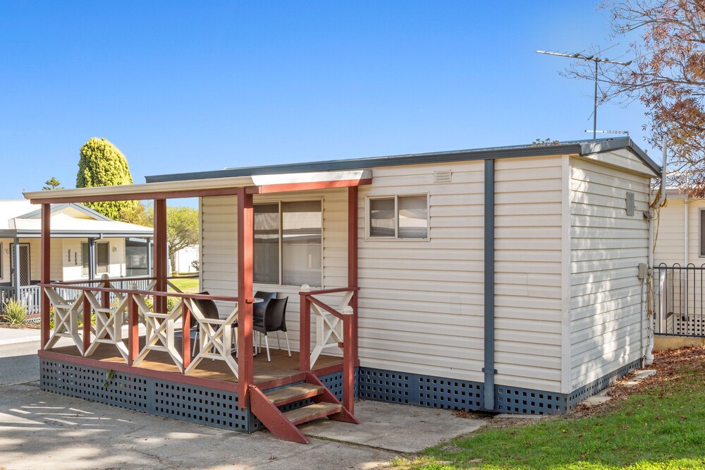 Standard Studio Cabin - Exterior