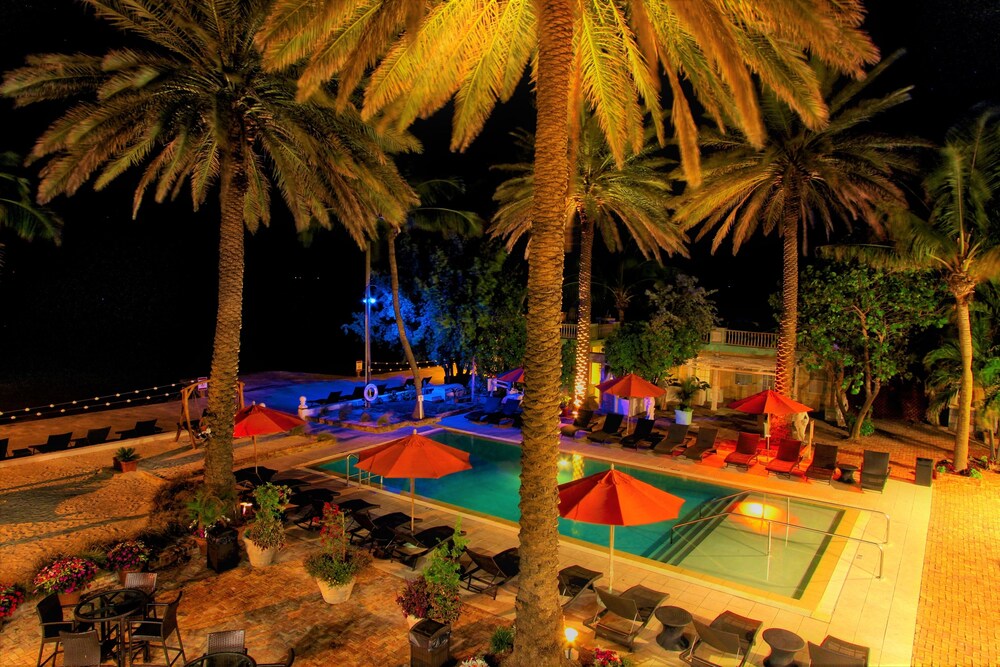 Infinity Pool