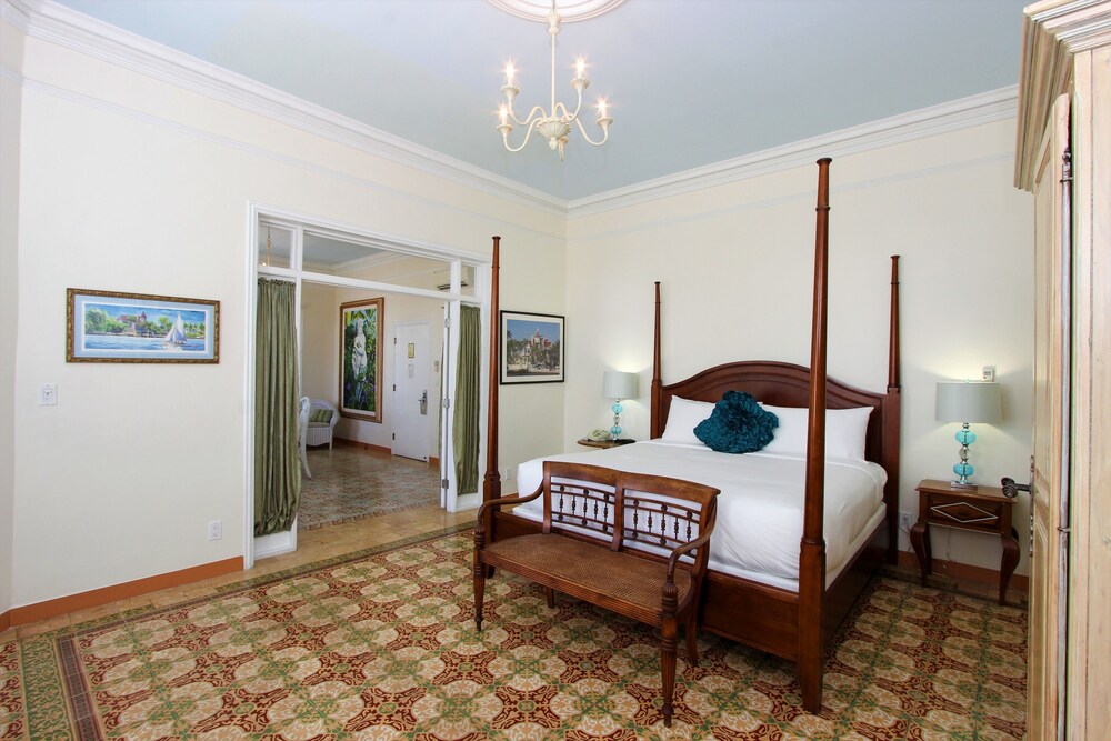 Guestroom