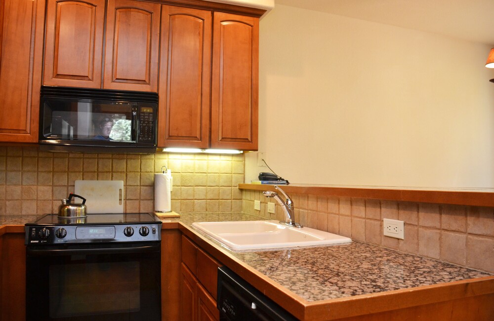 Condo, 3 Bedrooms - In-Room Kitchen