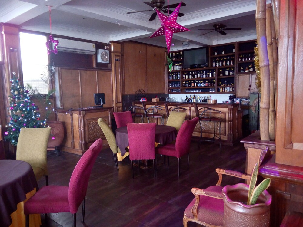 Hotel Lounge