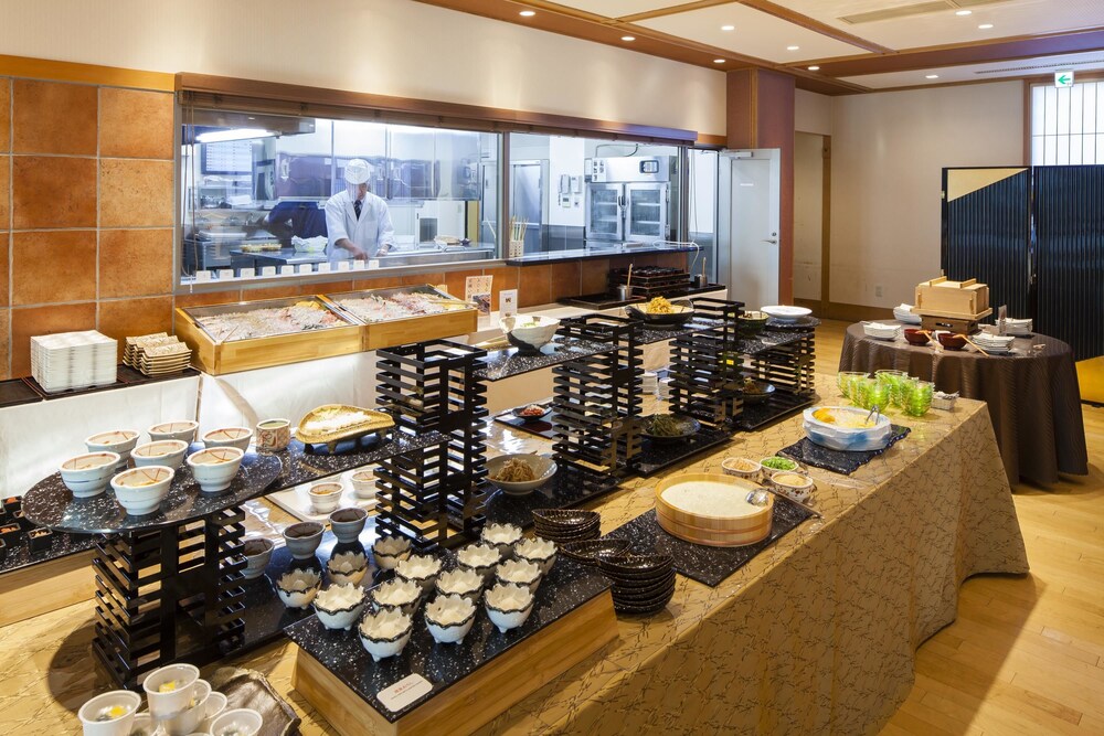 Breakfast area, Biwako Ryokusuitei