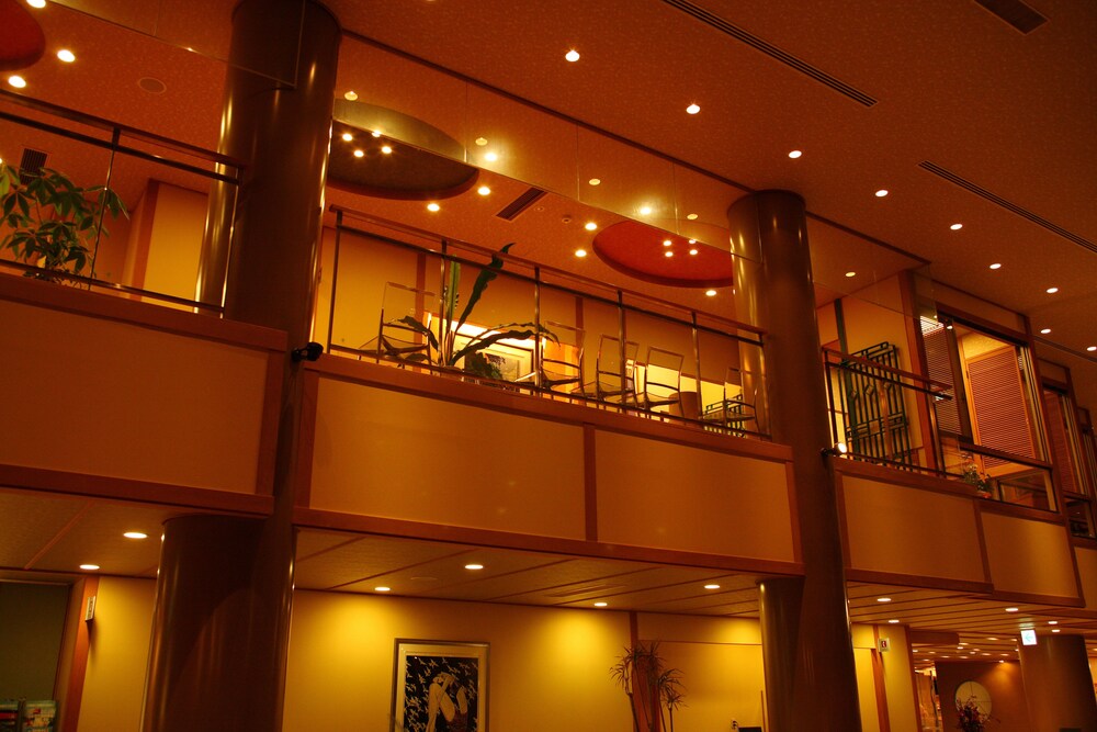 Lobby lounge, Biwako Ryokusuitei