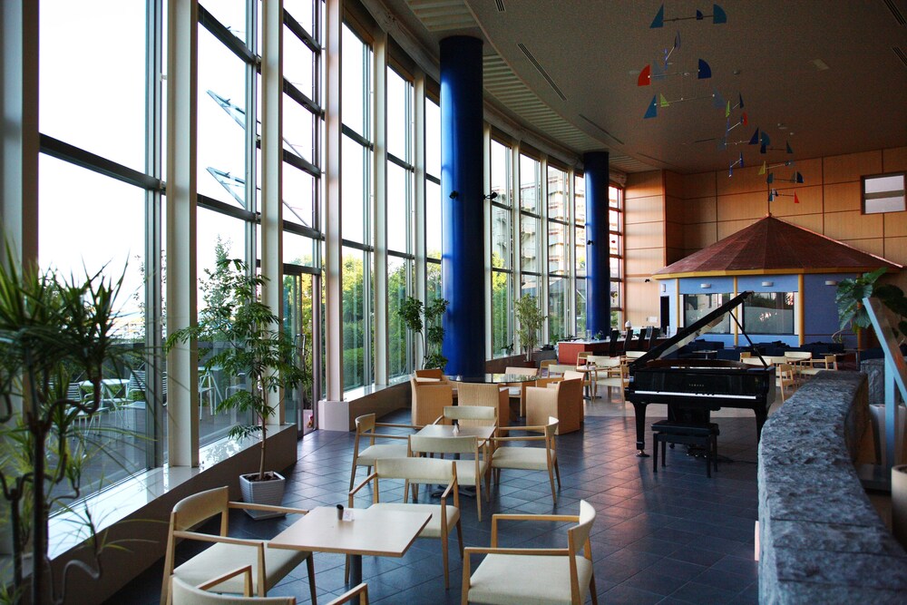 Lobby lounge, Biwako Ryokusuitei