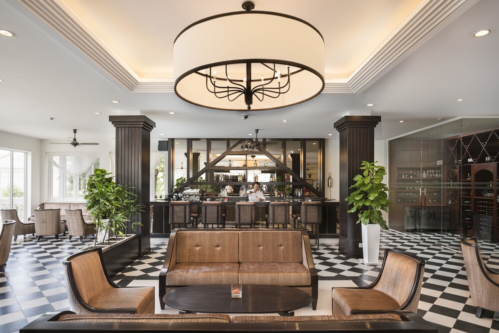 Hotel Bar