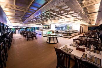 Hotel Lounge